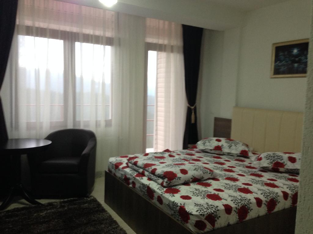 Pensiunea Roka Ranca Habitación foto