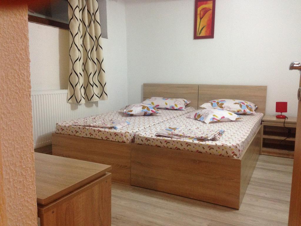 Pensiunea Roka Ranca Habitación foto